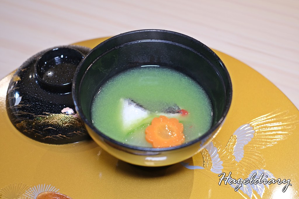 Ikkoten Omakase-Japanese seabass cooked in kyoto style green pea soup