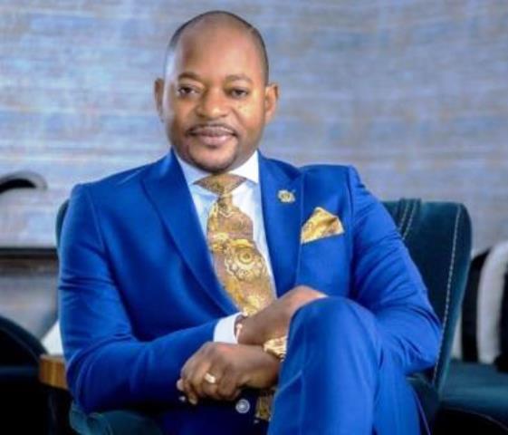 Brian Houston Do not give in, Do not give up ; Pastor Alph Lukau stands up to support Global Hillsong Church