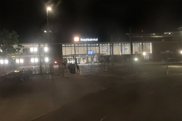 03 - Hauptbahnhof Heilbronn after midnight