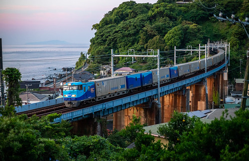 train trains jr japan rail freight ishibashi tokaido main line mc250 m250 series intermodal sunrise kanagawa prefecture tokyo sagawa express transport blue water sagami bay
