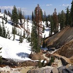 Lassen National Park: snow and stream along the hydrothermals 