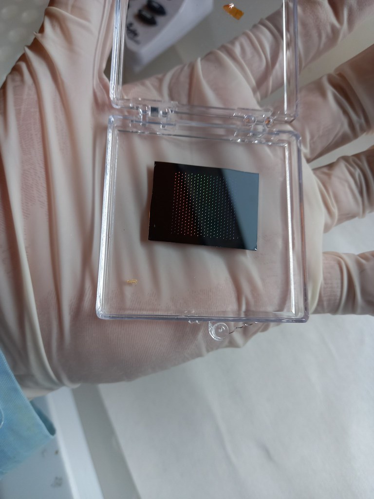 400-Qubit Sample Fabricated by Onri Jay Benally