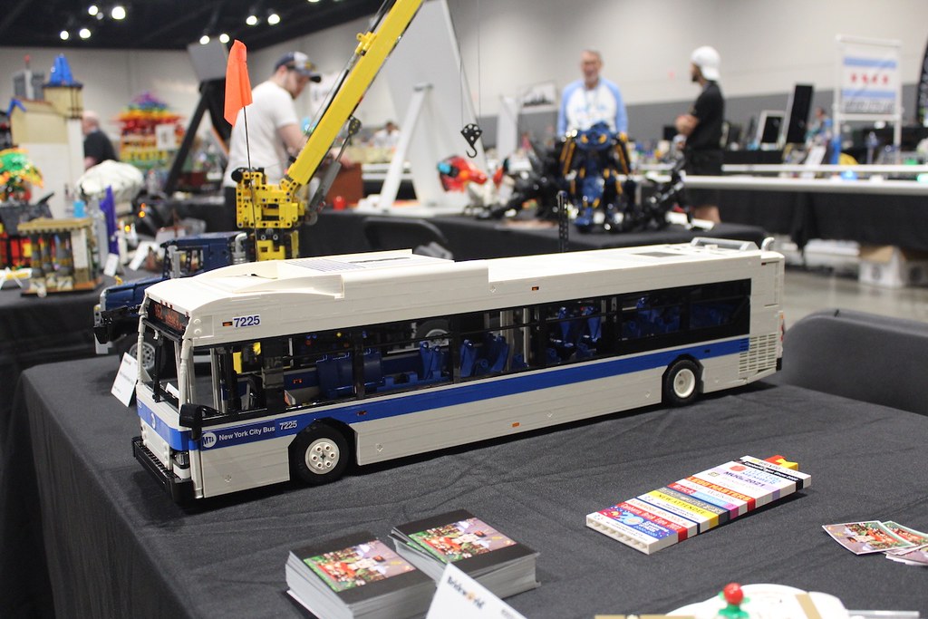 LEGO Motorized 2015 New Flyer XD40 MTA Bus - Brickworld Chicago 2023 - 1