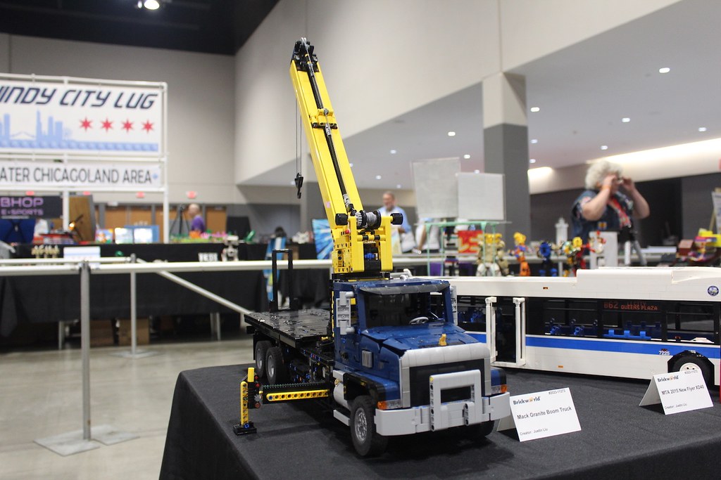 LEGO Technic Mack Granite Boom Truck - Brickworld Chicago 2023 - 7