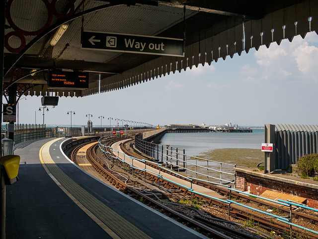 A Day Out: Ryde Pier from Ryde Esplanade Station - O6130298