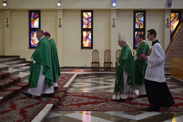 Neoprezbiterzy archidiecezji częstochowskiej posłani na nowe parafie