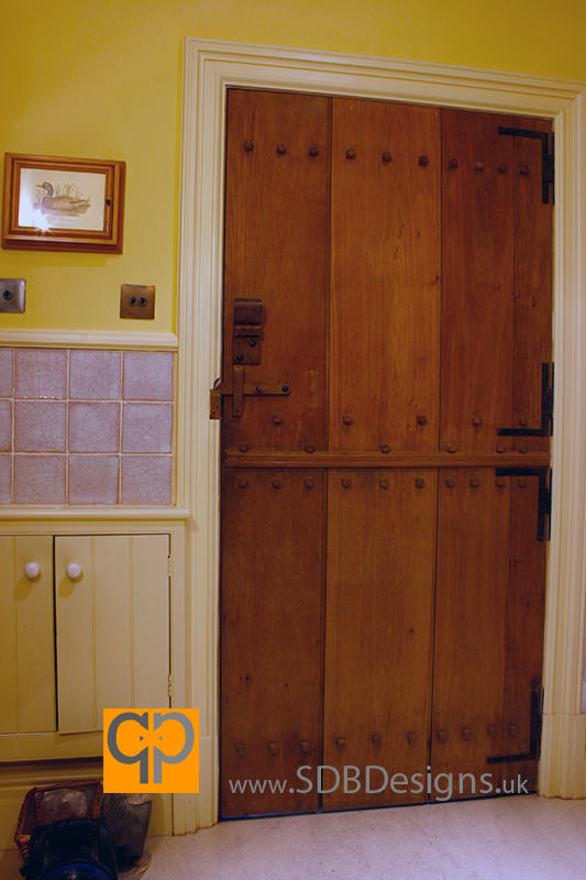 original medieval stable interior chamberlain door in english oak by SDB Designs made and fitted by Sean Broadbent