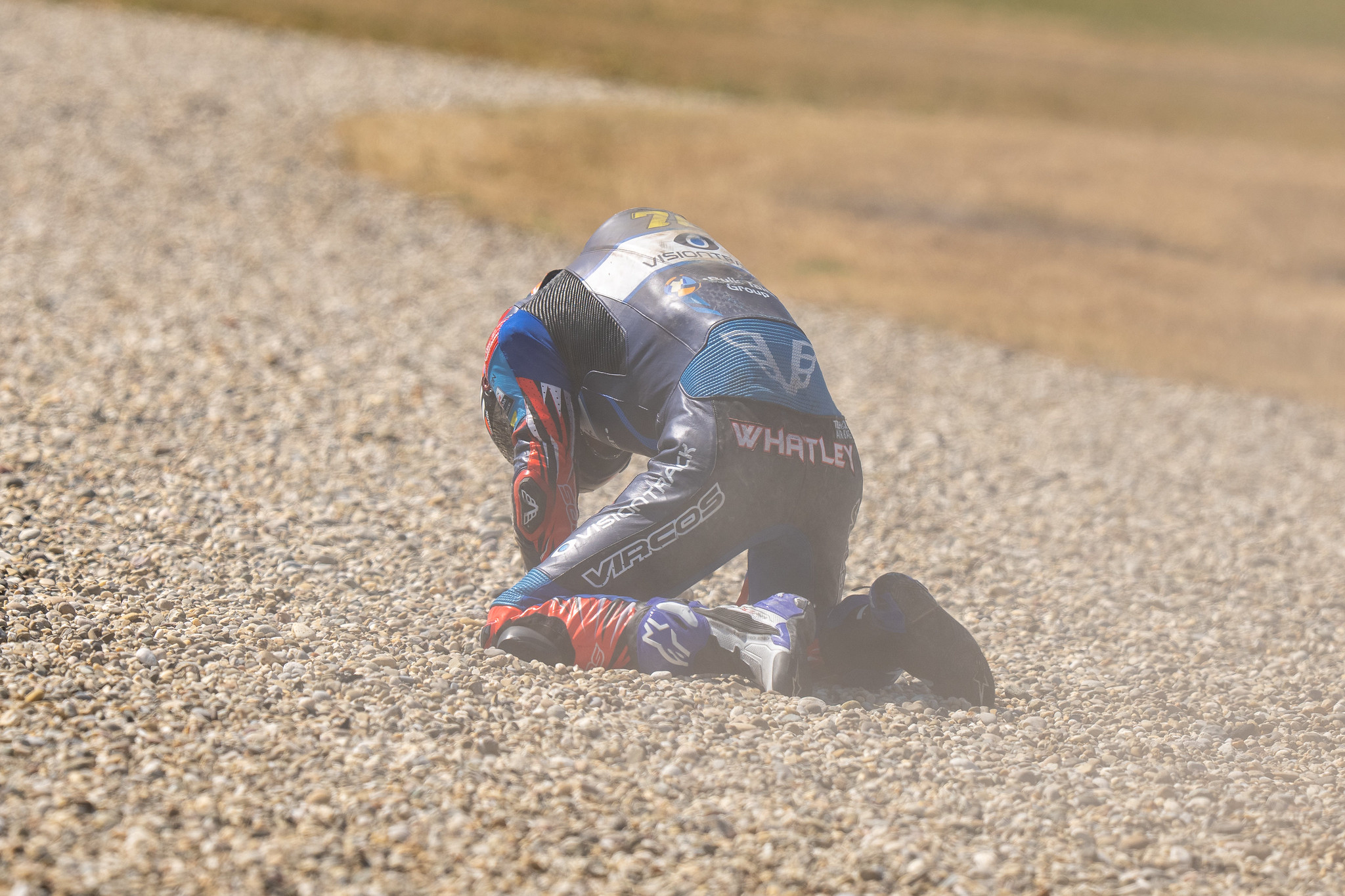 crash #70 Joshua Whatley - (GBR) - Visiontrack Racing Team - Honda NSF 250RW