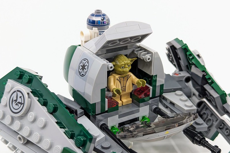 ▻ Review: LEGO Star Wars 75360 Yoda's Jedi Starfighter - HOTH BRICKS