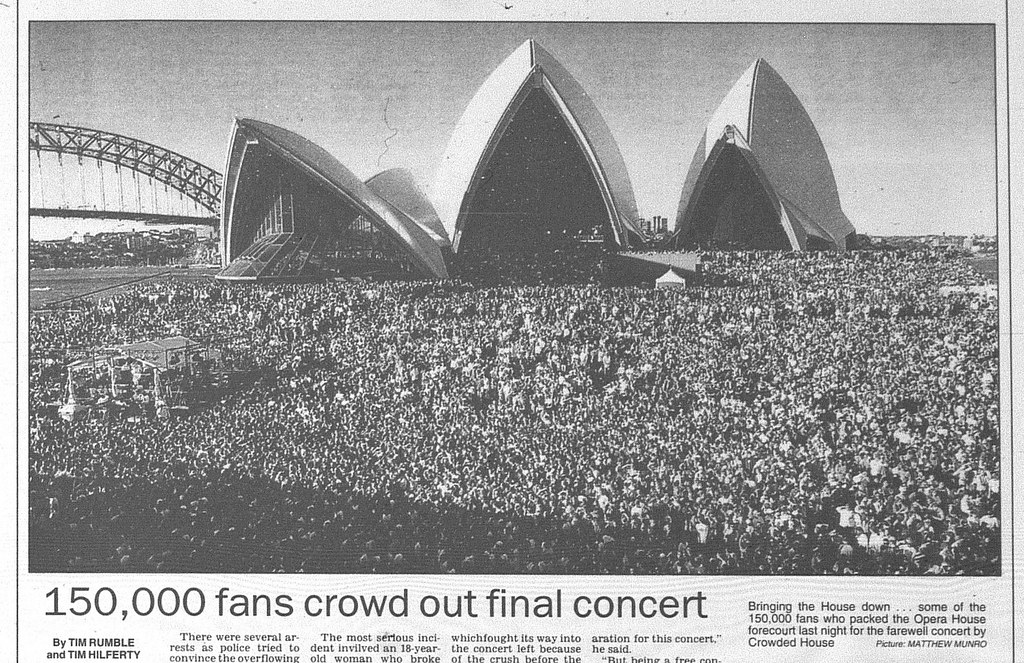 Crowded House final concert November 25 1996 daily telegraph 3 photo enlarged