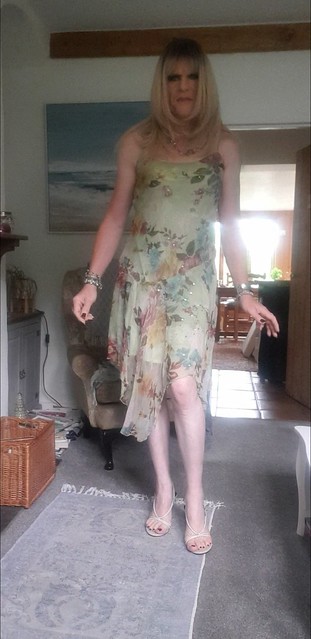 All dressed up and somewhere to go...off to Bournemouth with Judy for a Girl's Night Out!!