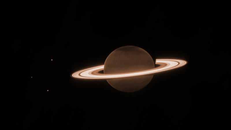 Saturn’s Rings Shine in Webb’s Observations of Ringed Planet (Unlabeled)