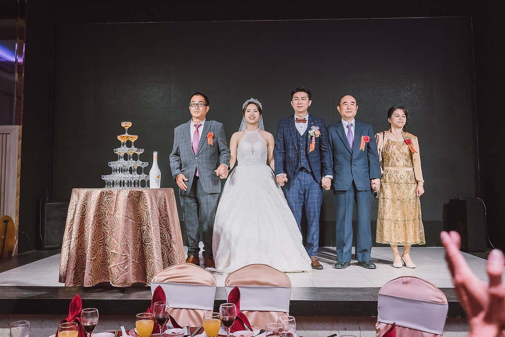 [婚禮攝影]威宇伊玲 迎娶午宴@雙岩幸福囍事會館-最專業的團隊完成每場完美婚禮紀錄，拍的不只好更要快! #即拍即印