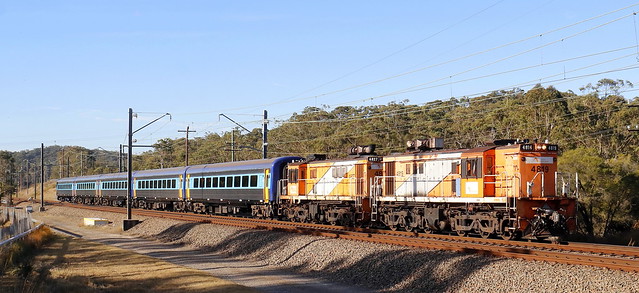 () TRAINLINK MARK 1 48 CLASS SCRUBBER FITTED  4819 & 4827 HL86 XPT CARS - AWABA 1st July 2023.