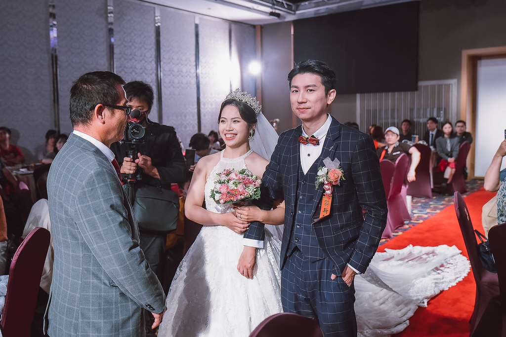 [婚禮攝影]威宇伊玲 迎娶午宴@雙岩幸福囍事會館-最專業的團隊完成每場完美婚禮紀錄，拍的不只好更要快! #台北婚攝