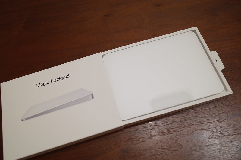 03Ricoh GRⅡ Apple Magic Trackpadパッケージ開封