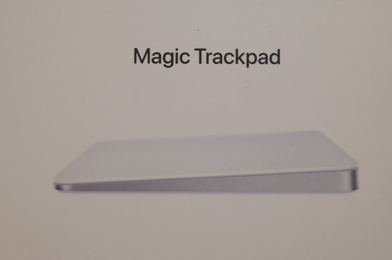 12Ricoh GRⅡ Apple Magic Trackpadロゴ