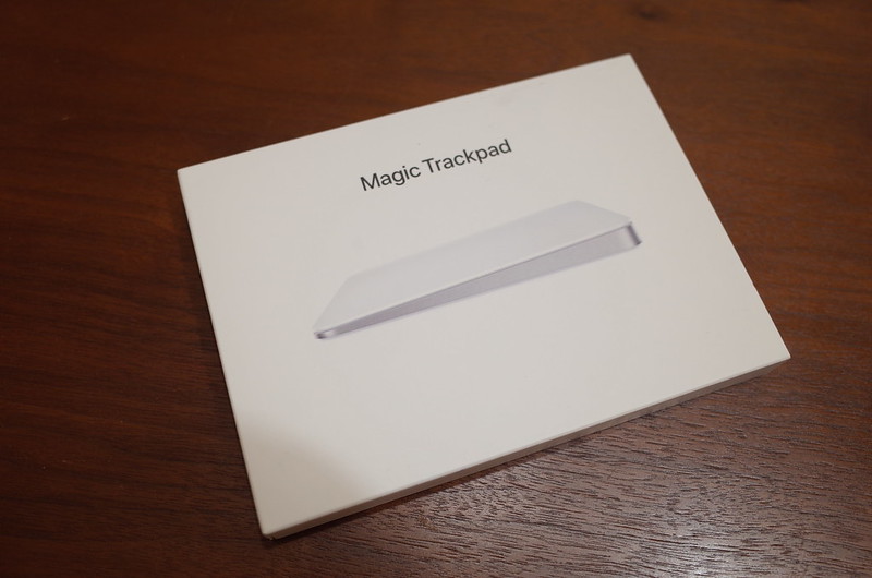 01Ricoh GRⅡ Apple Magic Trackpadパッケージ