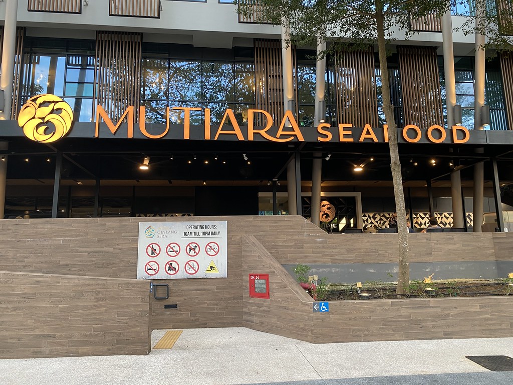 MutiaraSeafoodRestaurant-1