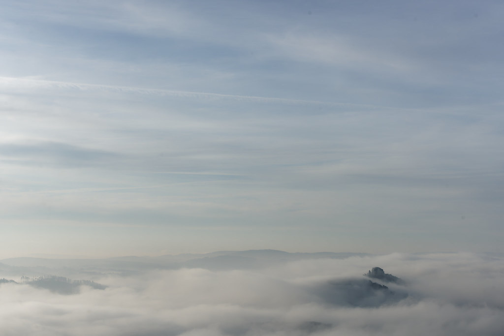 Kaiserkrone and Zirkelstein in the fog