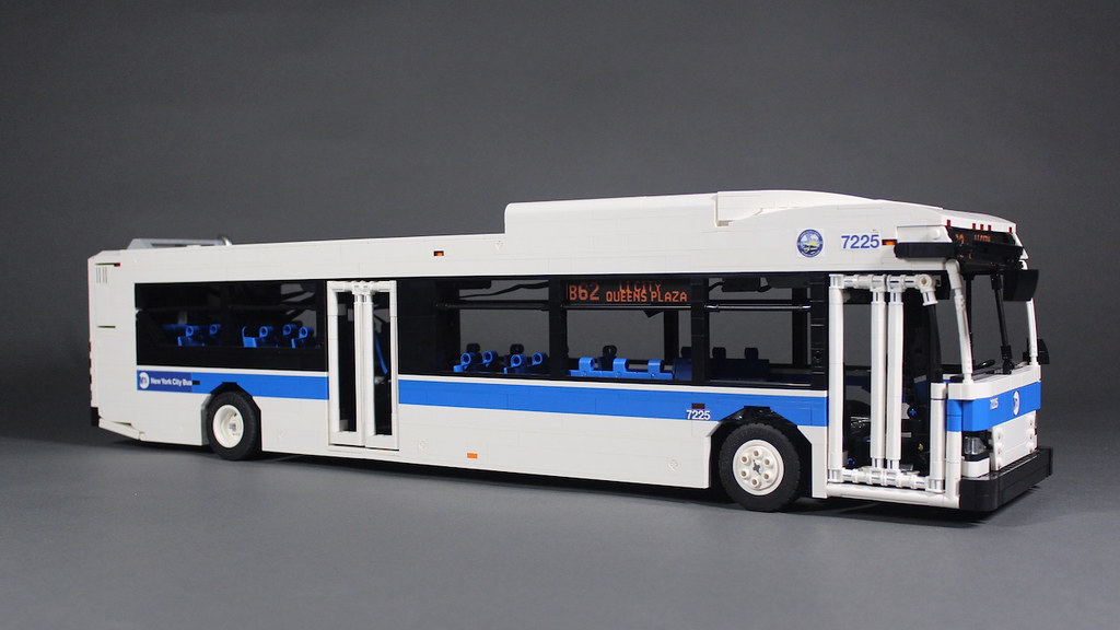 LEGO Motorized 2015 New Flyer XD40 MTA Bus