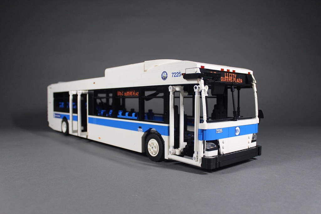 LEGO Motorized 2015 New Flyer XD40 MTA Bus - 8