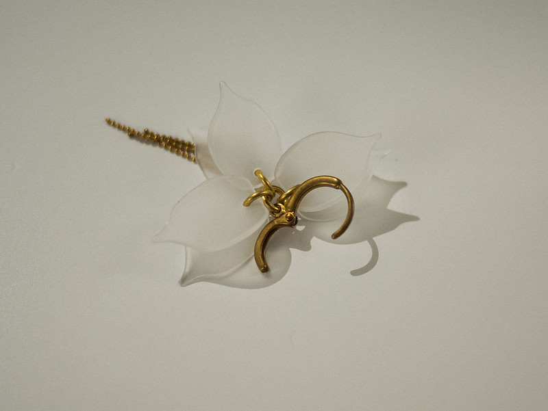 銅/黃銅 耳環/耳夾 白色 - ARROGANT - 靄靄 * 白花 壓克力 黃銅 耳環