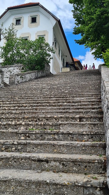 Steps to Assumption of Maria Church