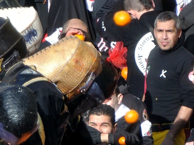 Ivrea, Torino - La battaglia delle arance al Carnevale
