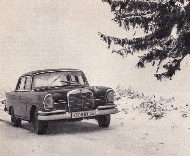 Postcard Mercedes 230S W111 6cyl. Collection L'Automobile-Magazine 1966a