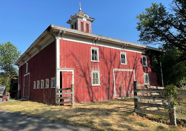 Caldwell Farmstead Barn (Chatham, Illinois)