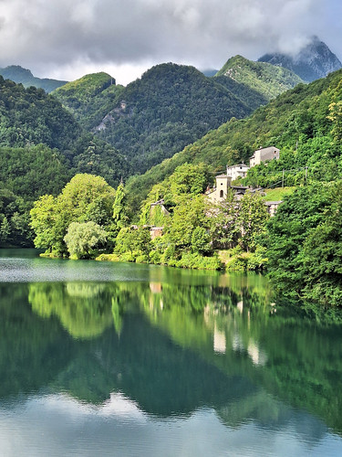 landscape panorama paesaggio village dam reflections reflection lake river samsung mountains alpiapuane mountain clouds trees forest wood travel tuscany italy