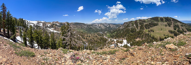 Palisades Tahoe panorama