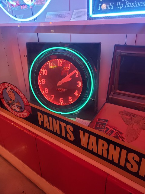 Clock Neon