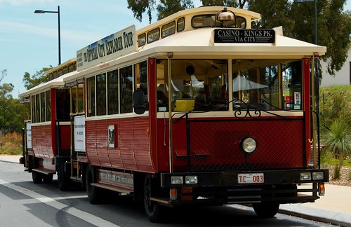 perth trams western australia kingspark tourist sightseeing city tours
