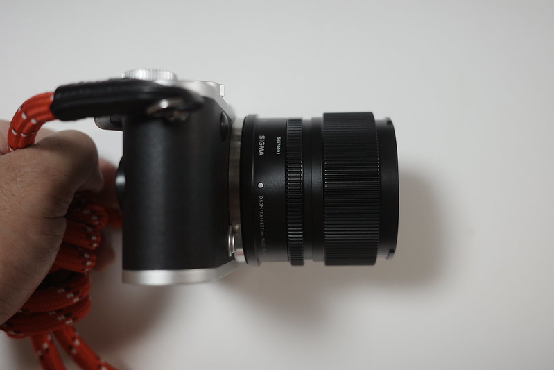 18Ricoh GRⅢx Leica CL+SIGMA 90mm f2 8 DG DN側面