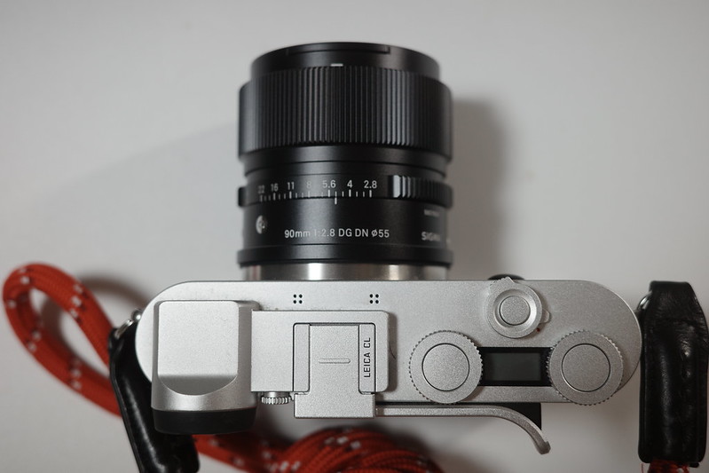 17Ricoh GRⅢx Leica CL+SIGMA 90mm f2 8 DG DN上面