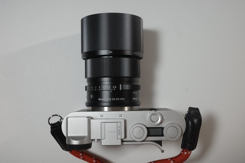 20Ricoh GRⅢx Leica CL+SIGMA 90mm f2 8 DG DN本体+レンズフード上面
