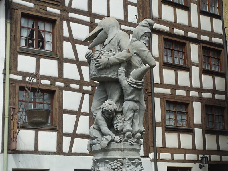 Schnabelgiere-Brunnen