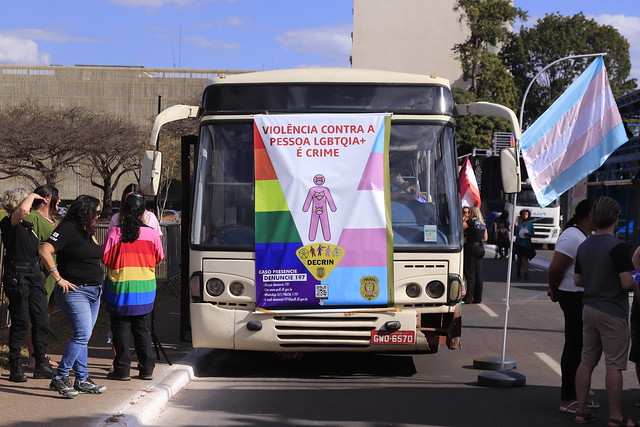 Ações para as mulheres são divulgadas no festival LGBT Brasília Orgulho