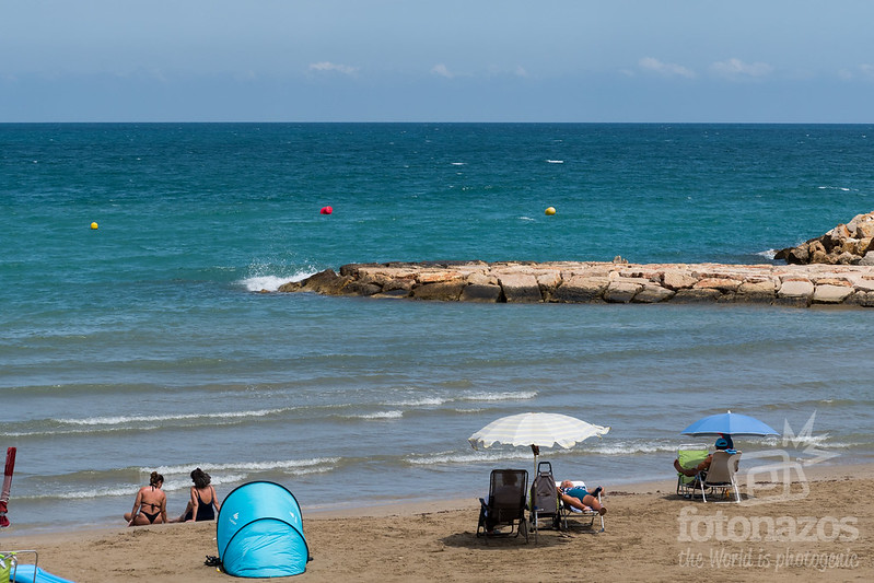 La Playa de Las Fuentes en Alcocéber: Diversión Familiar y Agua Cristalina