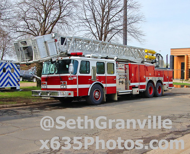 Saint Paul Fire Department Ex-Ladder 20