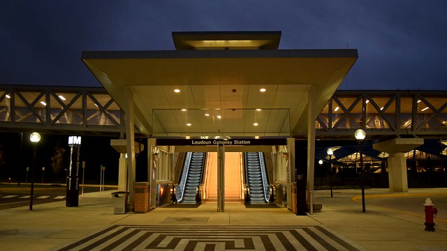 Entrance to Loudoun Gateway station