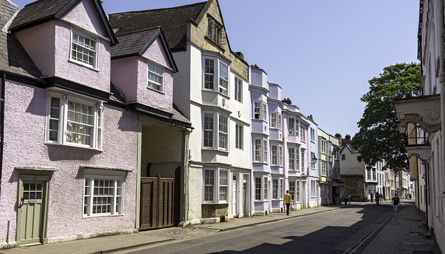 Houses like sugared almonds, and a surprising history. Holywell Street, Oxford, England