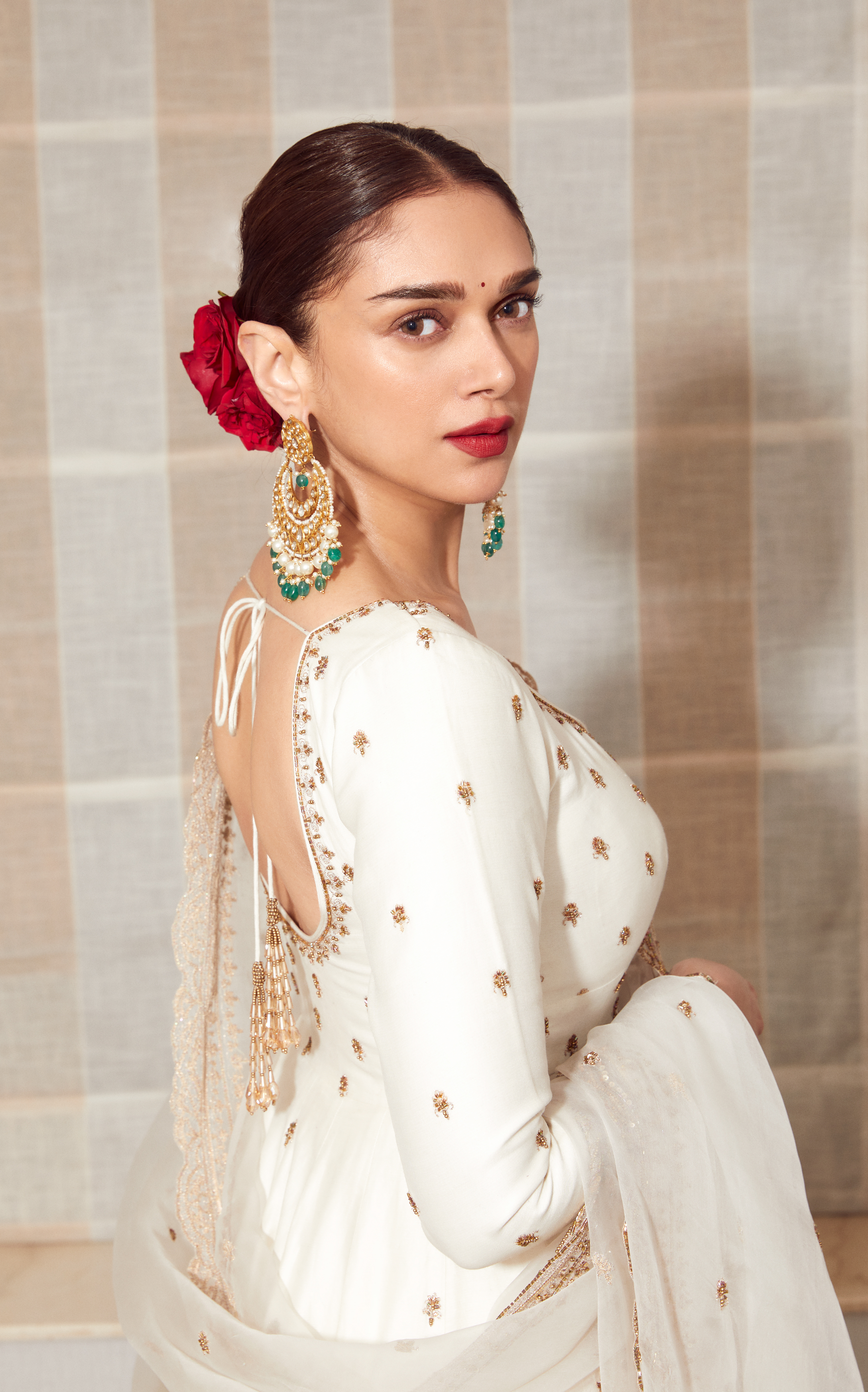 Aditi Rao Hydari [3416 x 5478]- High Quality Picture - Ultra HQ