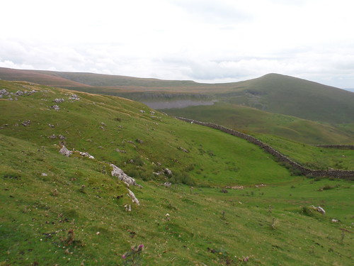 Middletongue Crag, from Peeping Hill SWC Walk 415 - High Cup Nick (Appleby-in-Westmoreland Circular)