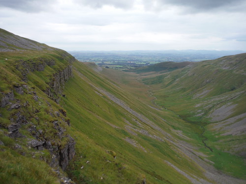 High Cup Gill, from easterly crag face SWC Walk 415 - High Cup Nick (Appleby-in-Westmoreland Circular) [Shortcut]