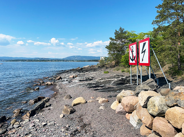 Shore of Langøyene