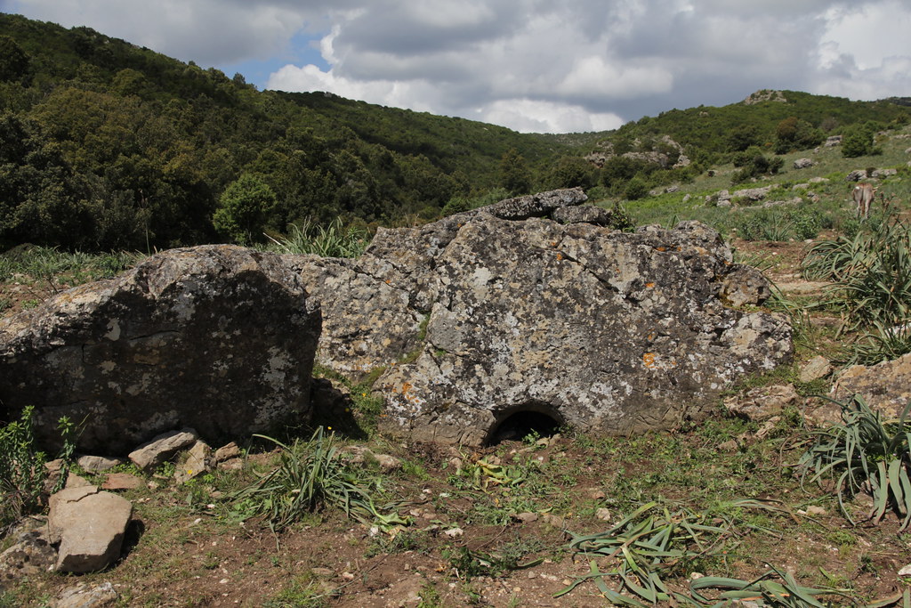 Tomba dei Giganti di Su Milhosu, Urzulei