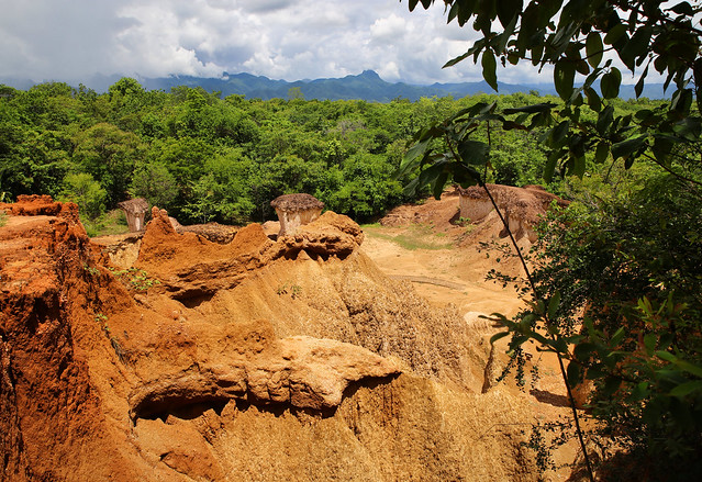 Geological wonders of Phae Mueang Phi Forest Park